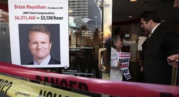 Több mint egy tucat városban tüntetnek az antikapitalisták