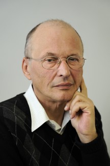 Buják Attila: Nicsak, ki beszél itt?