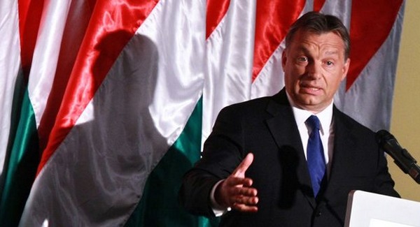Orbán Viktor házhoz megy a pofonért