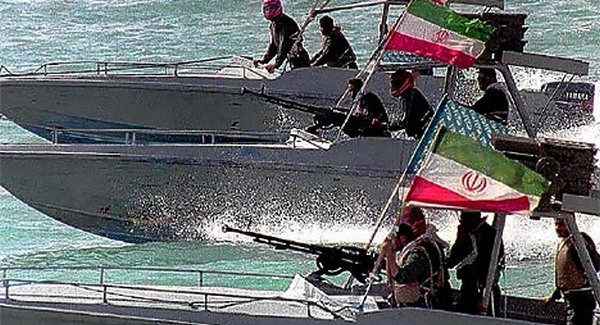 Irán úgy véli, elijesztette az amerikai anyahajót
