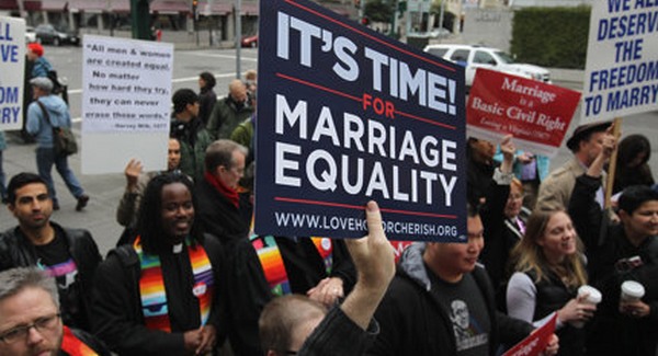 Kalifornia nem tilthatja be a melegházasságot