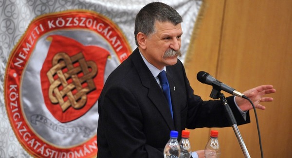 Kövér még mindig a "zelmúltnyócévnél" tart