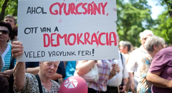 "Orbán egy bűnszövetkezet élén áll"