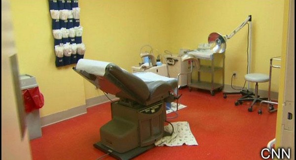 Egyelőre megmenekül az abortuszklinika