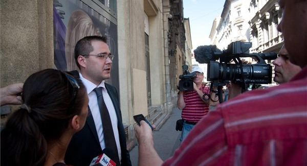 Ismét kihallgatták Csatáryt