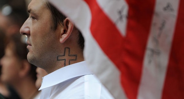 Hitler szövetségesét éljenzik a magyarok