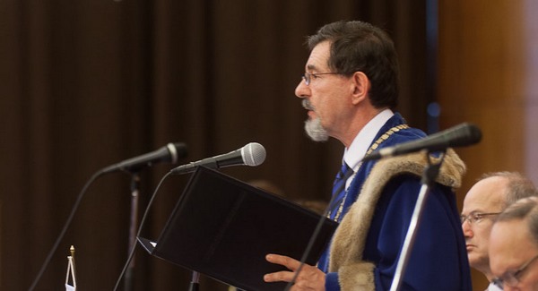 A Semmelweis rektora további vizsgálatot rendelt el