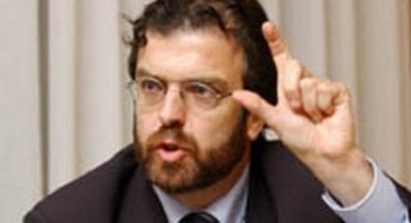 Retteg a Fidesz Ron Werbertől