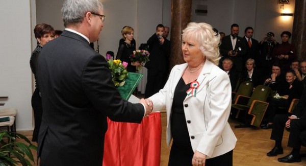 Belebukott hamis bizonyítványaiba a vízügyi főnéni