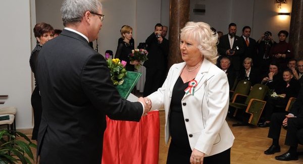 Tovább bővült a vízügyi főnéni bűnlajstroma